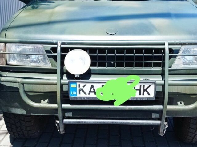 Зеленый Опель Фронтера, объемом двигателя 2 л и пробегом 314 тыс. км за 3700 $, фото 1 на Automoto.ua