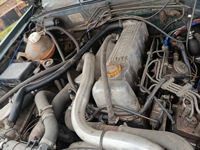 Зеленый Опель Фронтера, объемом двигателя 0 л и пробегом 300 тыс. км за 999 $, фото 2 на Automoto.ua