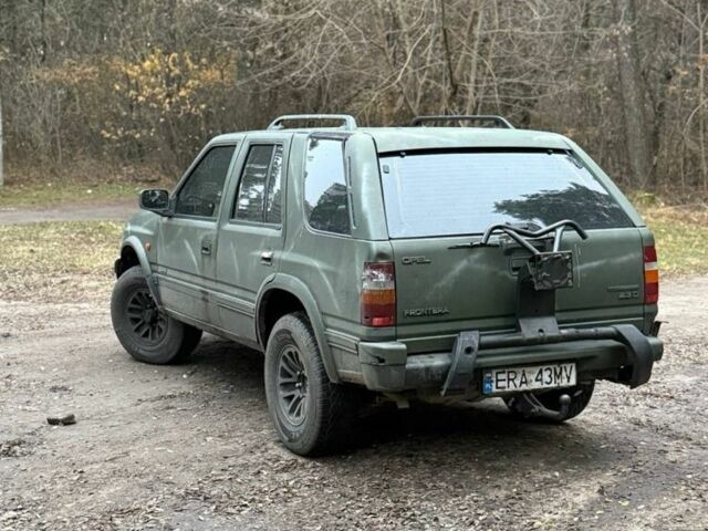 Зеленый Опель Фронтера, объемом двигателя 2.3 л и пробегом 240 тыс. км за 2400 $, фото 3 на Automoto.ua