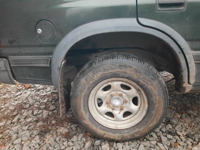 Зеленый Опель Фронтера, объемом двигателя 0 л и пробегом 270 тыс. км за 1400 $, фото 4 на Automoto.ua