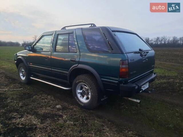 Зелений Опель Фронтера, об'ємом двигуна 2.3 л та пробігом 310 тис. км за 5900 $, фото 2 на Automoto.ua