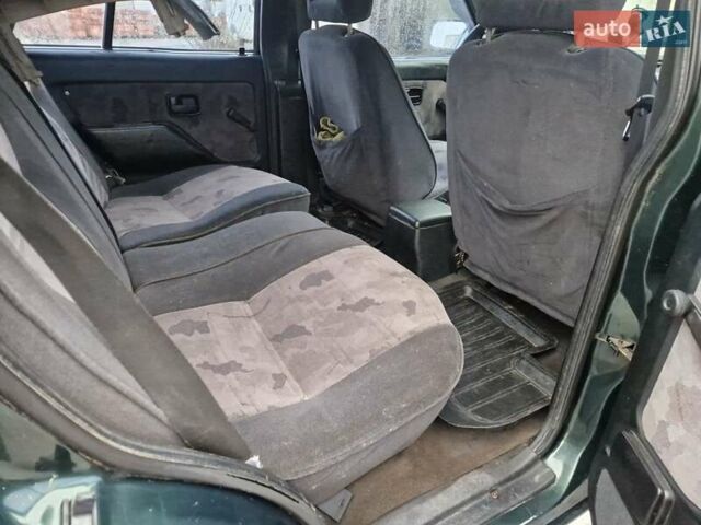 Зеленый Опель Фронтера, объемом двигателя 2.2 л и пробегом 213 тыс. км за 3000 $, фото 5 на Automoto.ua