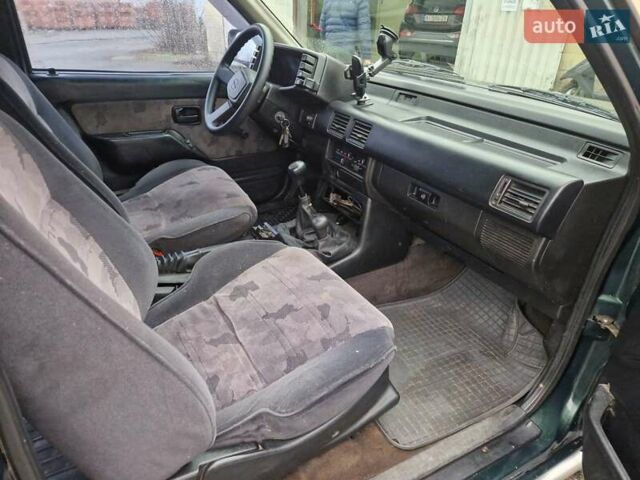 Зеленый Опель Фронтера, объемом двигателя 2.2 л и пробегом 213 тыс. км за 3000 $, фото 6 на Automoto.ua