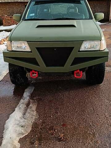 Зеленый Опель Фронтера, объемом двигателя 2.8 л и пробегом 400 тыс. км за 3000 $, фото 18 на Automoto.ua