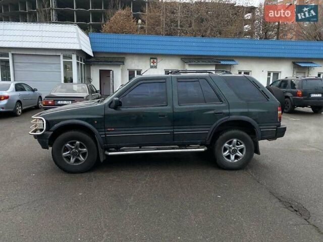 Зелений Опель Фронтера, об'ємом двигуна 2.2 л та пробігом 346 тис. км за 4300 $, фото 2 на Automoto.ua