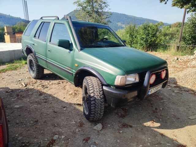 Зеленый Опель Фронтера, объемом двигателя 2.5 л и пробегом 238 тыс. км за 4800 $, фото 1 на Automoto.ua