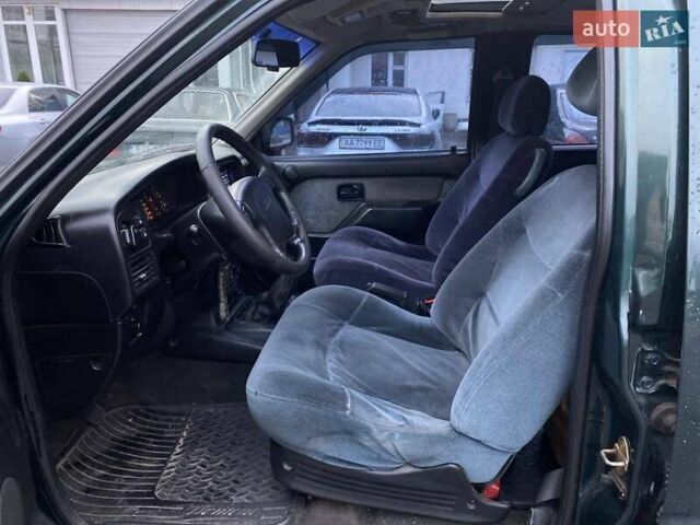 Зелений Опель Фронтера, об'ємом двигуна 2.2 л та пробігом 346 тис. км за 4300 $, фото 7 на Automoto.ua