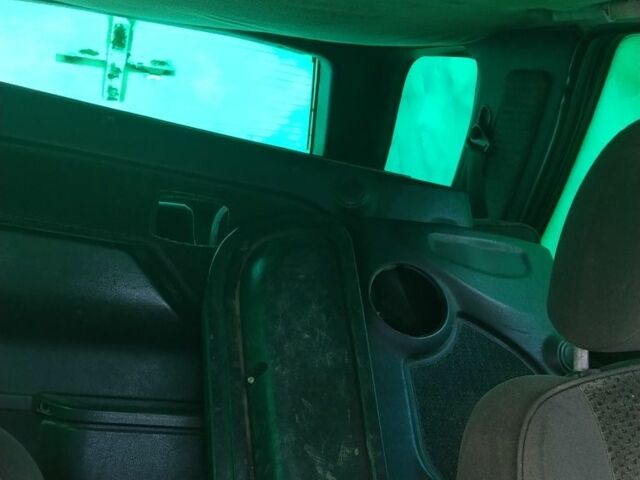 Зелений Опель Фронтера, об'ємом двигуна 2 л та пробігом 200 тис. км за 711 $, фото 5 на Automoto.ua