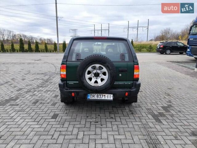 Опель Фронтера 1999 у Луцьку на Automoto.ua Зелений Опель Фронтера, об'ємом двигуна 2.2 л та пробігом 140 тис. км за 10000 $, фото 3 на Automoto.ua