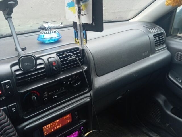 Зеленый Опель Фронтера, объемом двигателя 2.2 л и пробегом 304 тыс. км за 2678 $, фото 4 на Automoto.ua