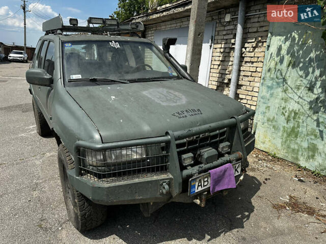 Зеленый Опель Фронтера, объемом двигателя 0 л и пробегом 335 тыс. км за 3300 $, фото 3 на Automoto.ua