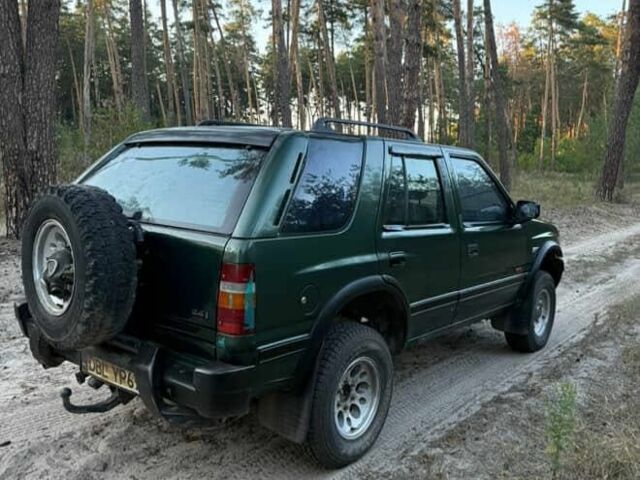 Зеленый Опель Фронтера, объемом двигателя 2.4 л и пробегом 200 тыс. км за 2000 $, фото 1 на Automoto.ua