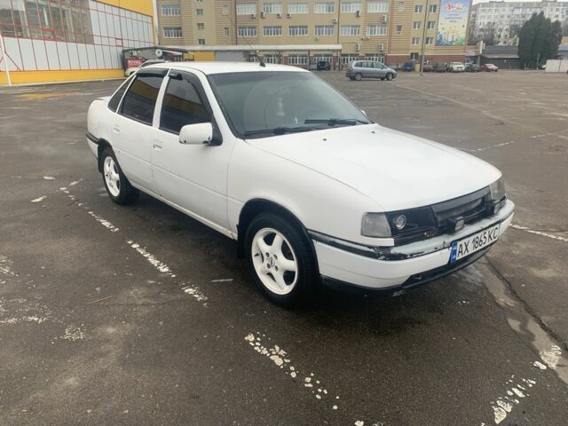 Белый Опель ГТ, объемом двигателя 1.6 л и пробегом 3 тыс. км за 1300 $, фото 1 на Automoto.ua