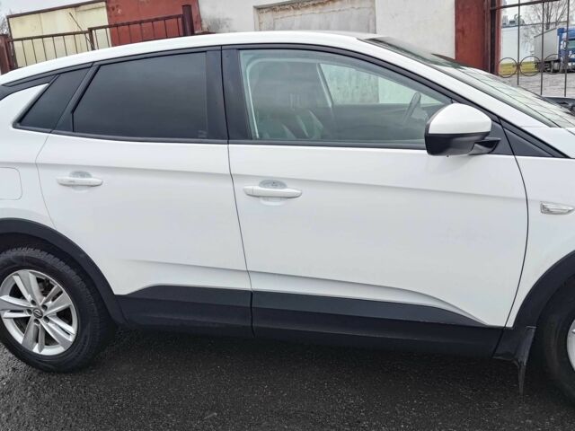 Белый Опель ГТ, объемом двигателя 1.5 л и пробегом 53 тыс. км за 18445 $, фото 2 на Automoto.ua