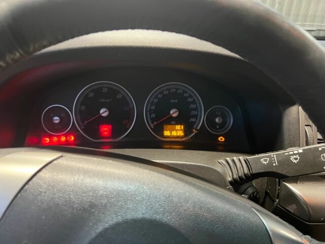 Черный Опель ГТ, объемом двигателя 2.2 л и пробегом 3 тыс. км за 2600 $, фото 5 на Automoto.ua