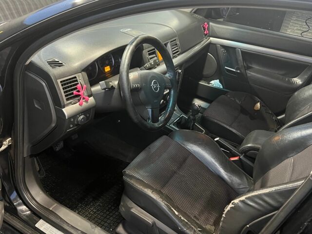 Черный Опель ГТ, объемом двигателя 2.2 л и пробегом 3 тыс. км за 2600 $, фото 7 на Automoto.ua