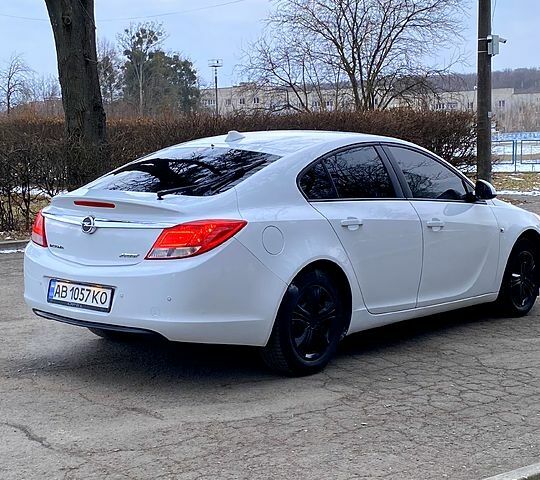 Белый Опель Инсигния, объемом двигателя 1.6 л и пробегом 0 тыс. км за 8200 $, фото 6 на Automoto.ua