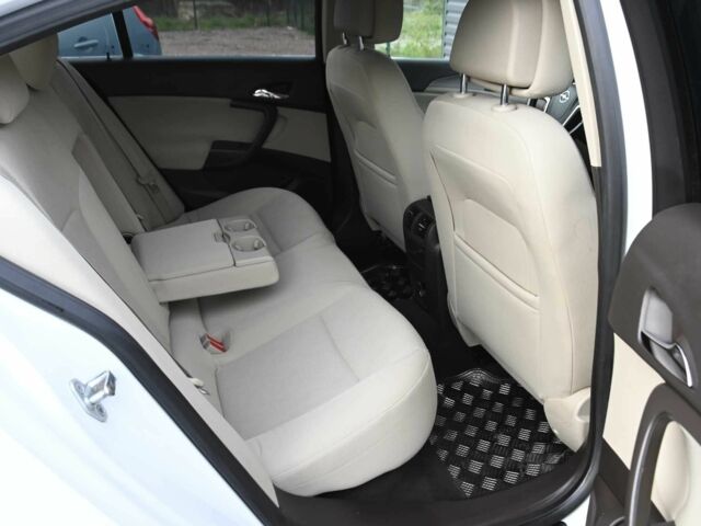 Білий Опель Інсігнія, об'ємом двигуна 1.8 л та пробігом 134 тис. км за 7700 $, фото 15 на Automoto.ua