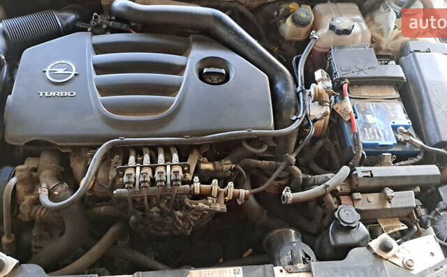 Белый Опель Инсигния, объемом двигателя 2 л и пробегом 265 тыс. км за 6500 $, фото 13 на Automoto.ua