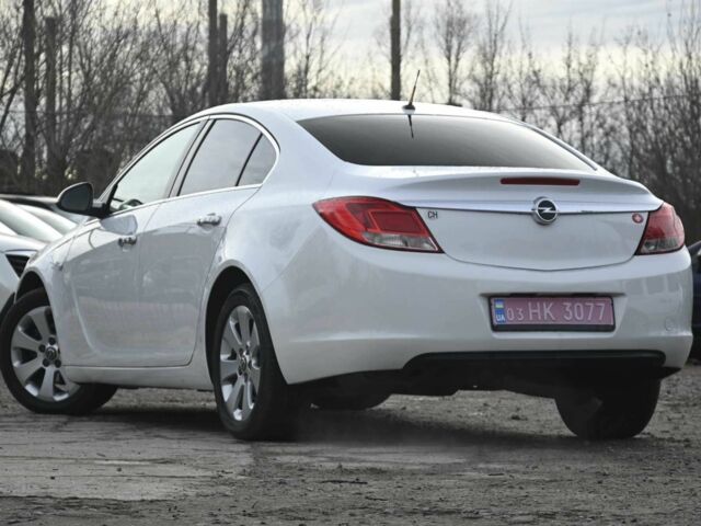 Білий Опель Інсігнія, об'ємом двигуна 1.8 л та пробігом 134 тис. км за 7700 $, фото 4 на Automoto.ua