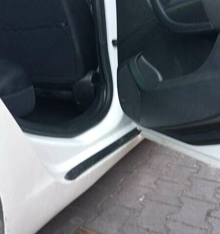 Белый Опель Инсигния, объемом двигателя 2 л и пробегом 265 тыс. км за 6500 $, фото 11 на Automoto.ua