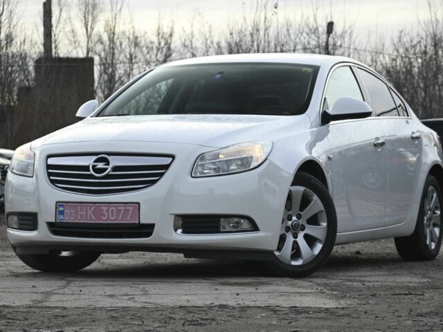 Белый Опель Инсигния, объемом двигателя 1.8 л и пробегом 134 тыс. км за 7700 $, фото 3 на Automoto.ua