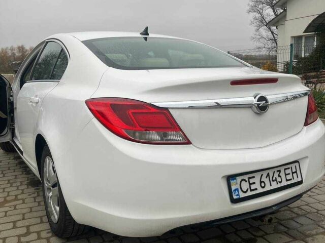Белый Опель Инсигния, объемом двигателя 2 л и пробегом 274 тыс. км за 6500 $, фото 5 на Automoto.ua