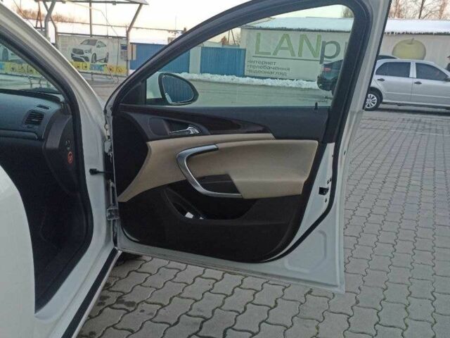 Белый Опель Инсигния, объемом двигателя 2 л и пробегом 274 тыс. км за 6500 $, фото 13 на Automoto.ua
