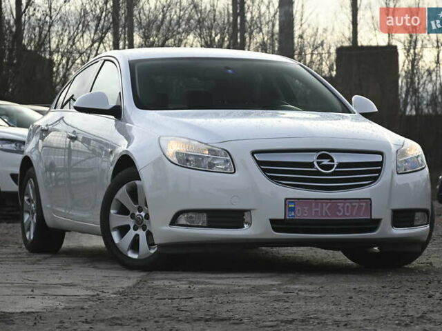 Белый Опель Инсигния, объемом двигателя 1.8 л и пробегом 134 тыс. км за 7700 $, фото 1 на Automoto.ua