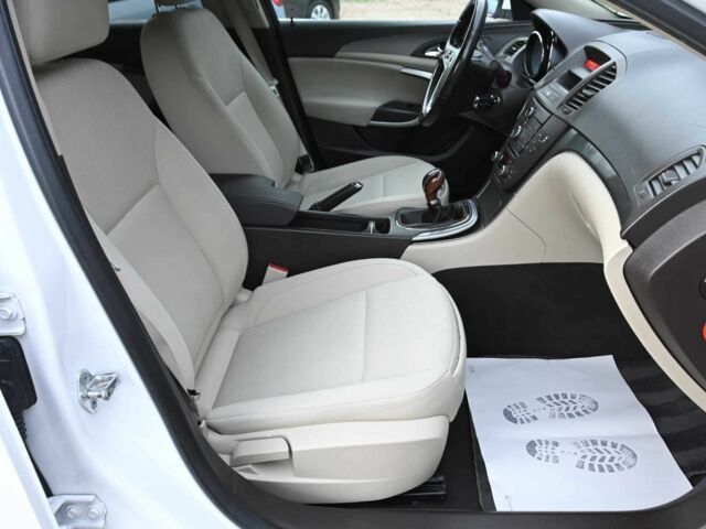 Білий Опель Інсігнія, об'ємом двигуна 1.8 л та пробігом 134 тис. км за 7700 $, фото 17 на Automoto.ua