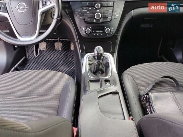 Білий Опель Інсігнія, об'ємом двигуна 1.96 л та пробігом 237 тис. км за 6599 $, фото 30 на Automoto.ua
