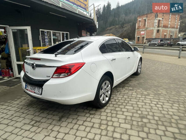 Белый Опель Инсигния, объемом двигателя 1.96 л и пробегом 237 тыс. км за 8100 $, фото 2 на Automoto.ua