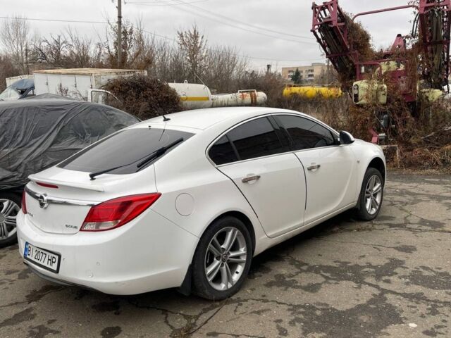 Білий Опель Інсігнія, об'ємом двигуна 2 л та пробігом 185 тис. км за 3750 $, фото 4 на Automoto.ua