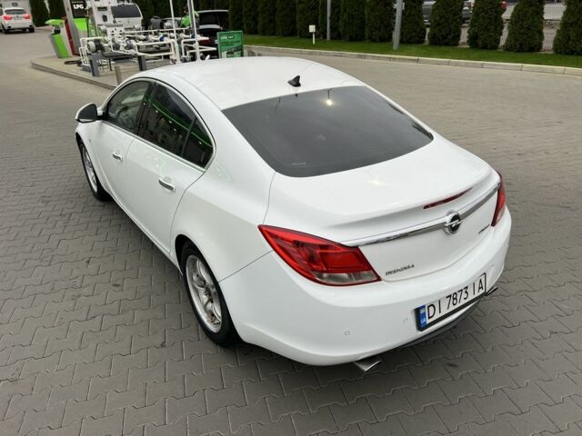 Белый Опель Инсигния, объемом двигателя 2 л и пробегом 320 тыс. км за 5950 $, фото 9 на Automoto.ua