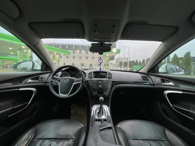 Белый Опель Инсигния, объемом двигателя 2 л и пробегом 320 тыс. км за 5950 $, фото 14 на Automoto.ua