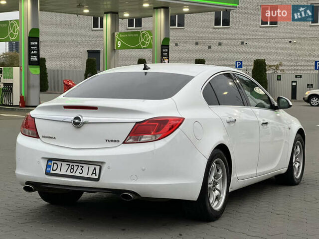 Белый Опель Инсигния, объемом двигателя 2 л и пробегом 325 тыс. км за 5350 $, фото 5 на Automoto.ua