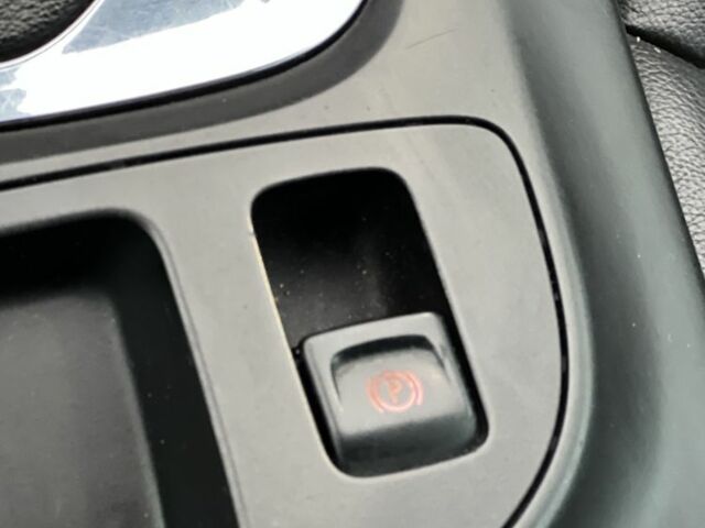 Белый Опель Инсигния, объемом двигателя 2 л и пробегом 320 тыс. км за 5950 $, фото 15 на Automoto.ua