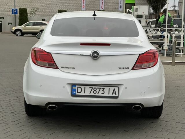 Белый Опель Инсигния, объемом двигателя 2 л и пробегом 320 тыс. км за 5950 $, фото 6 на Automoto.ua