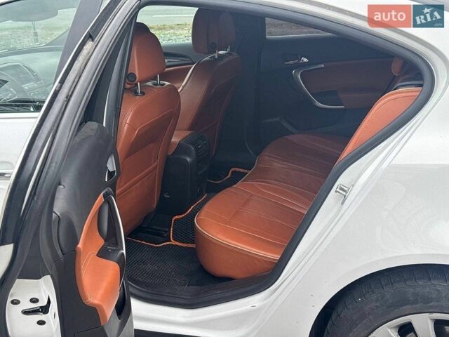 Белый Опель Инсигния, объемом двигателя 2 л и пробегом 286 тыс. км за 7777 $, фото 26 на Automoto.ua