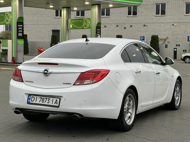 Белый Опель Инсигния, объемом двигателя 2 л и пробегом 320 тыс. км за 5950 $, фото 5 на Automoto.ua