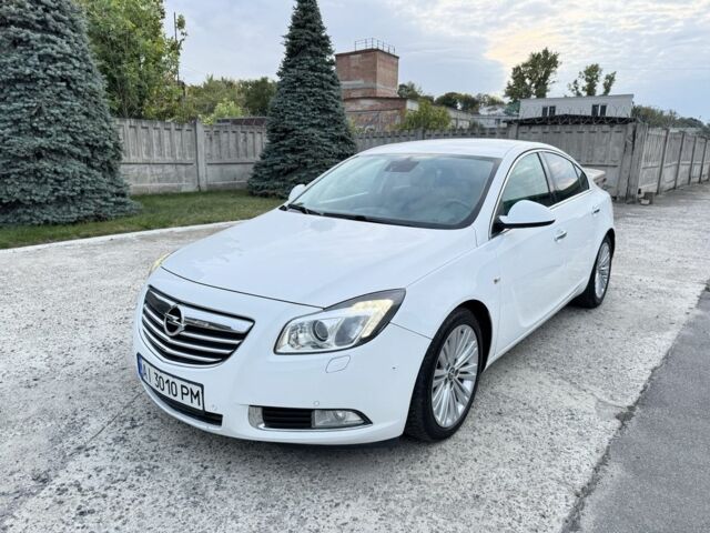 Білий Опель Інсігнія, об'ємом двигуна 2 л та пробігом 225 тис. км за 8300 $, фото 7 на Automoto.ua
