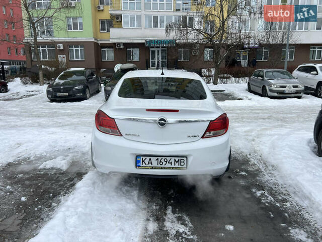 Белый Опель Инсигния, объемом двигателя 2 л и пробегом 177 тыс. км за 7400 $, фото 18 на Automoto.ua