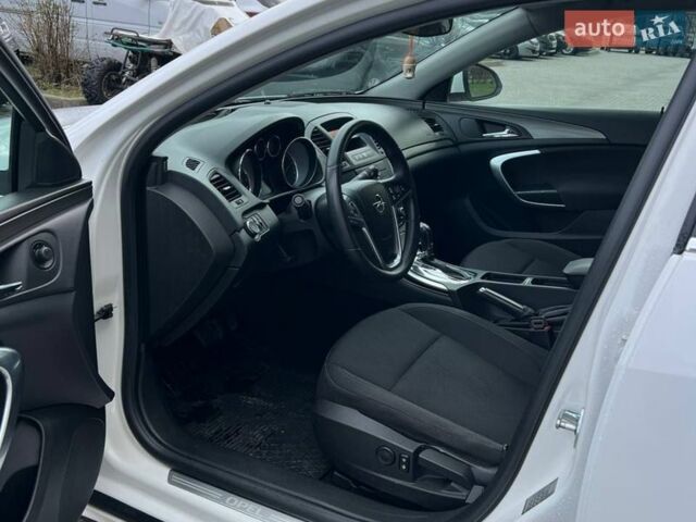 Білий Опель Інсігнія, об'ємом двигуна 2 л та пробігом 178 тис. км за 6800 $, фото 12 на Automoto.ua