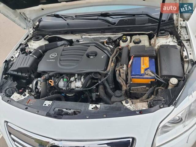 Білий Опель Інсігнія, об'ємом двигуна 2 л та пробігом 149 тис. км за 8200 $, фото 25 на Automoto.ua