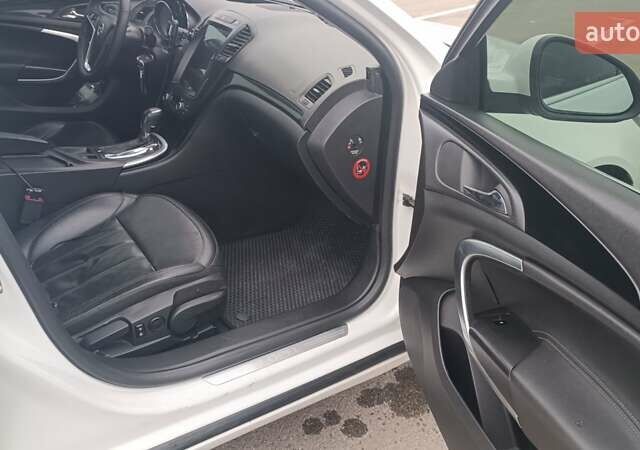 Белый Опель Инсигния, объемом двигателя 1.96 л и пробегом 192 тыс. км за 9500 $, фото 14 на Automoto.ua