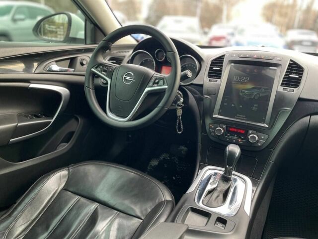 Белый Опель Инсигния, объемом двигателя 2 л и пробегом 192 тыс. км за 9600 $, фото 9 на Automoto.ua