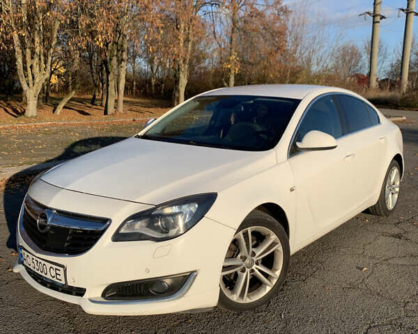 Белый Опель Инсигния, объемом двигателя 1.96 л и пробегом 315 тыс. км за 7500 $, фото 6 на Automoto.ua