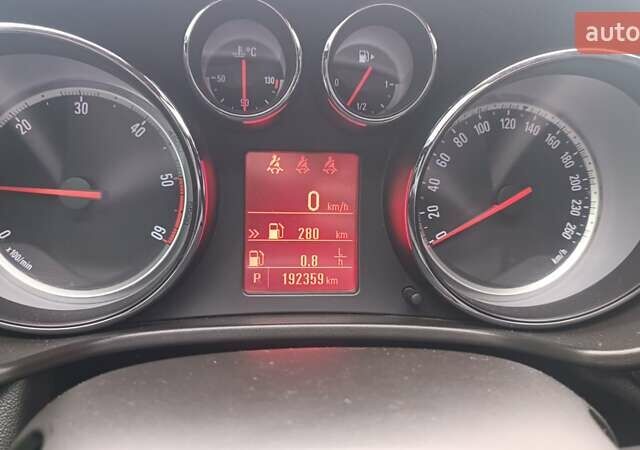 Белый Опель Инсигния, объемом двигателя 1.96 л и пробегом 192 тыс. км за 9500 $, фото 11 на Automoto.ua