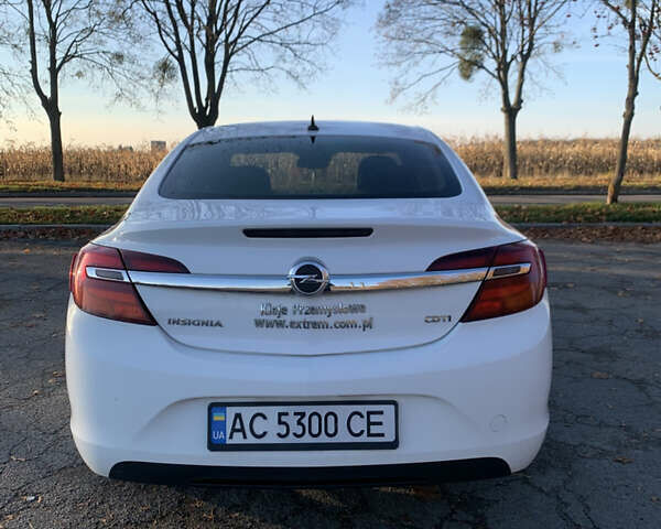 Белый Опель Инсигния, объемом двигателя 1.96 л и пробегом 315 тыс. км за 7500 $, фото 7 на Automoto.ua