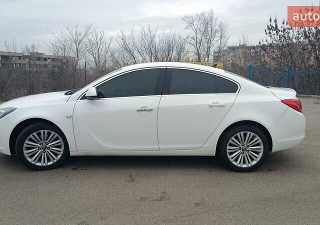 Белый Опель Инсигния, объемом двигателя 1.96 л и пробегом 192 тыс. км за 9500 $, фото 1 на Automoto.ua